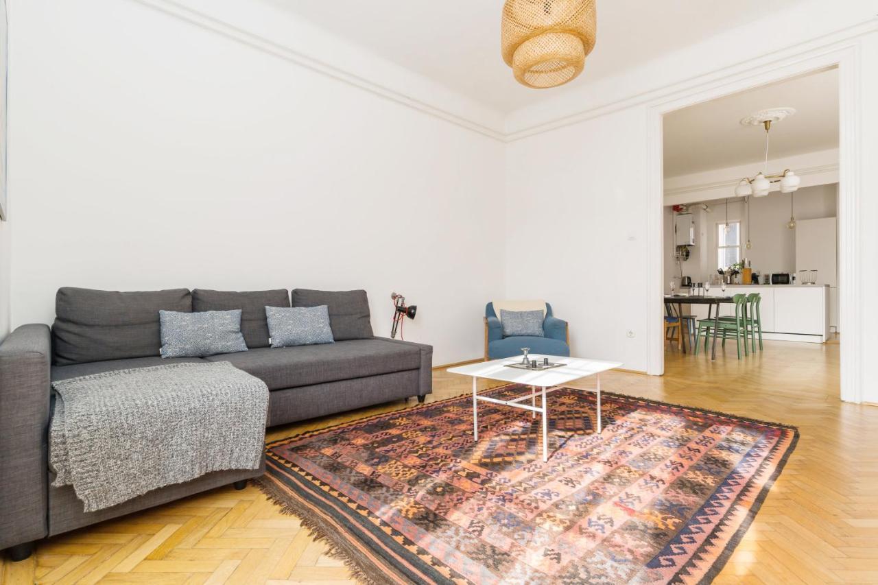 Klauzal Apartment W/3 Bedrooms, French Balcony Budapest Exterior foto