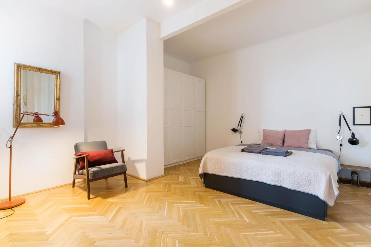 Klauzal Apartment W/3 Bedrooms, French Balcony Budapest Exterior foto