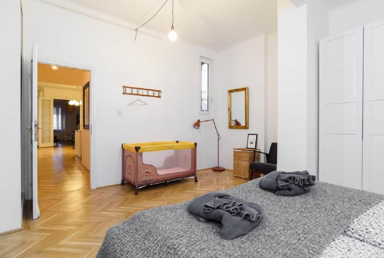 Klauzal Apartment W/3 Bedrooms, French Balcony Budapest Exterior foto