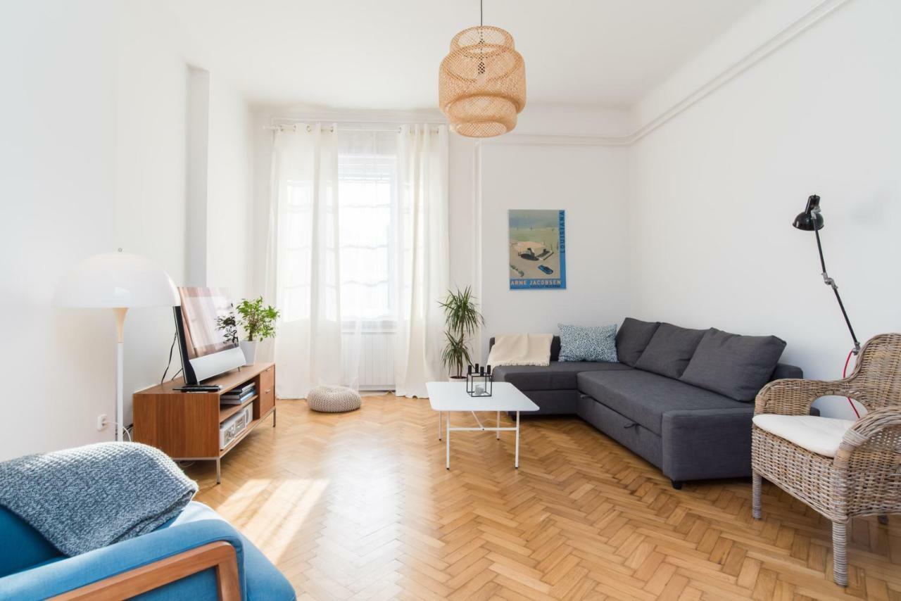 Klauzal Apartment W/3 Bedrooms, French Balcony Budapest Exterior foto