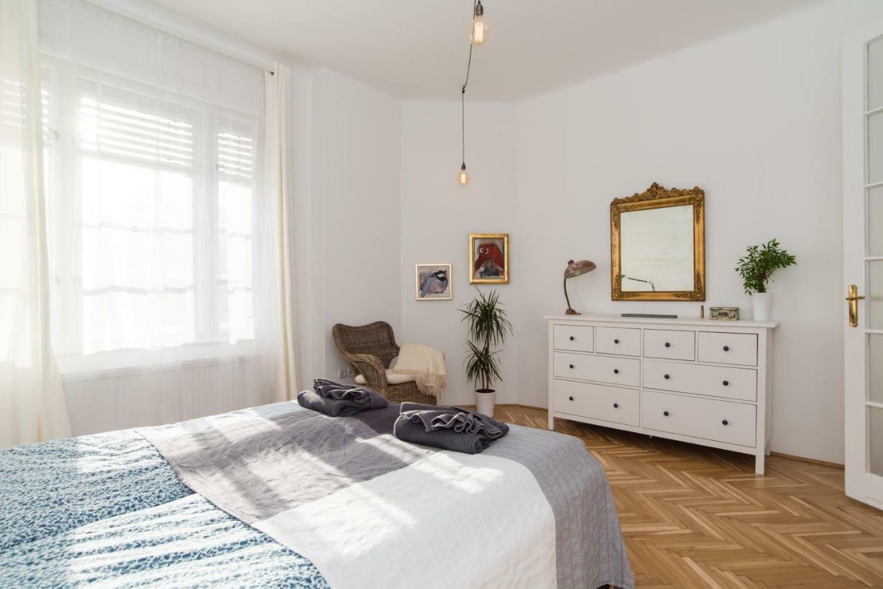 Klauzal Apartment W/3 Bedrooms, French Balcony Budapest Exterior foto